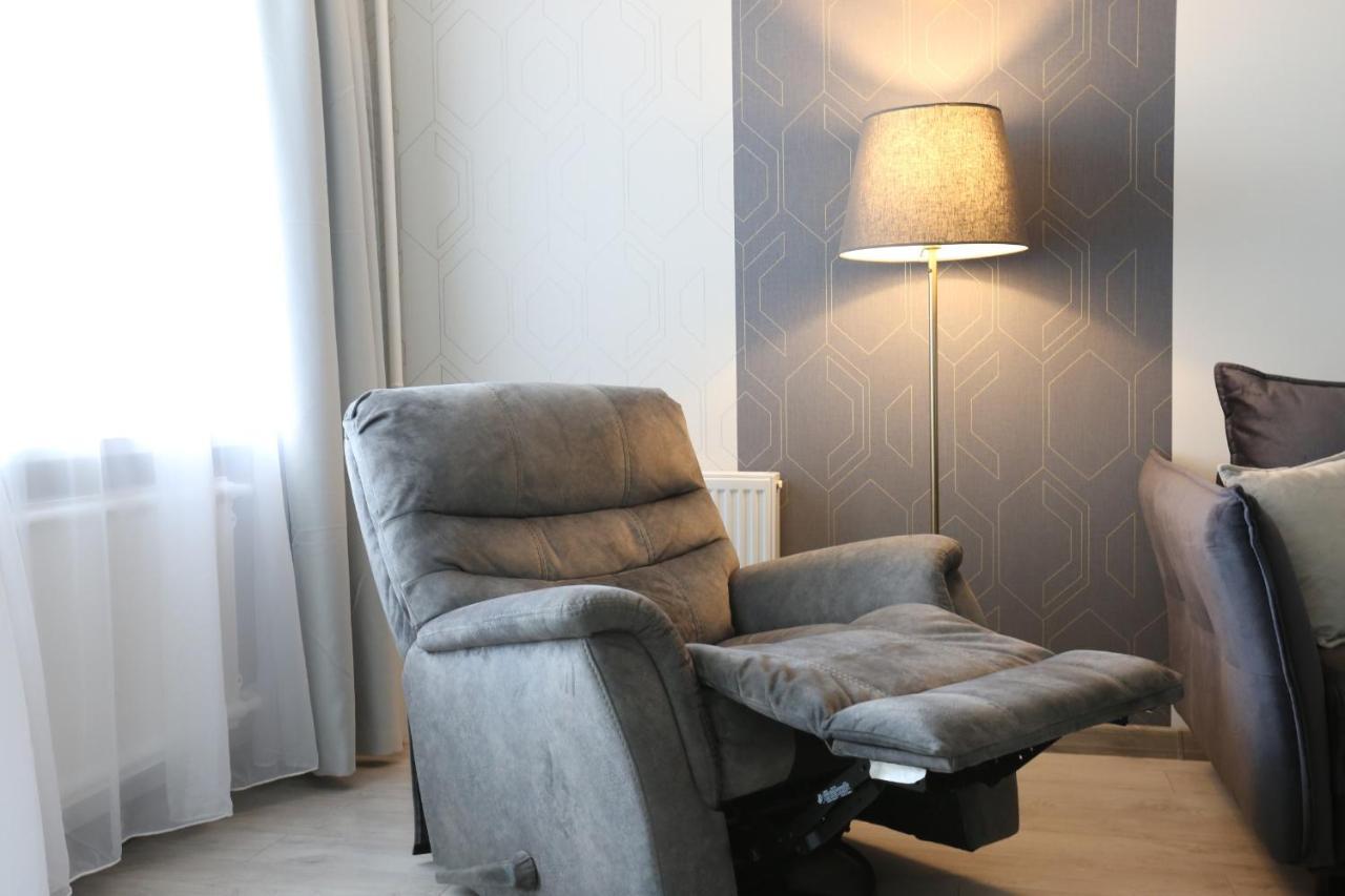 Comfy 2 Room Apartment - Free Parking - 350Mbps Wifi - Netflix Kaunas Ngoại thất bức ảnh