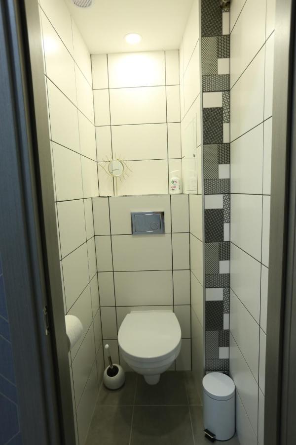 Comfy 2 Room Apartment - Free Parking - 350Mbps Wifi - Netflix Kaunas Ngoại thất bức ảnh