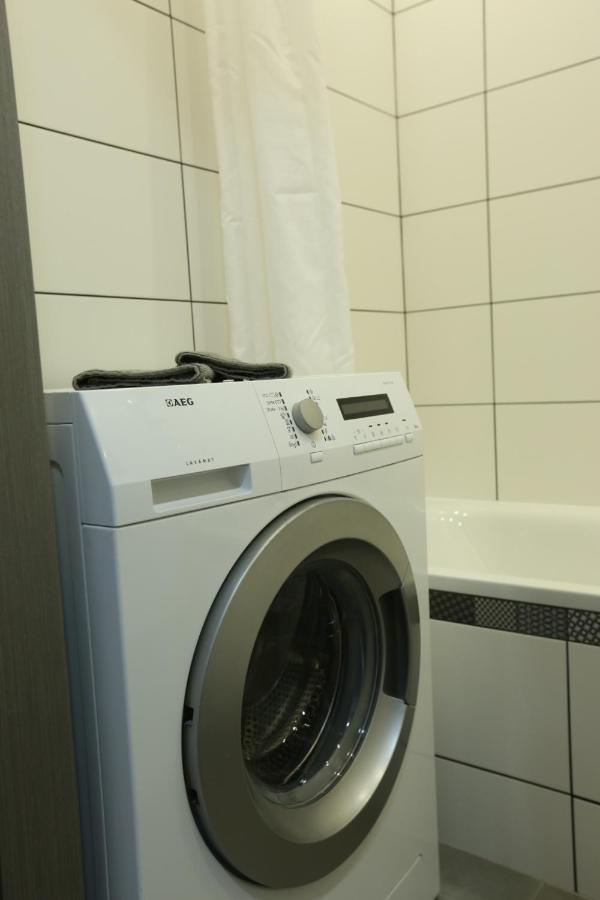 Comfy 2 Room Apartment - Free Parking - 350Mbps Wifi - Netflix Kaunas Ngoại thất bức ảnh