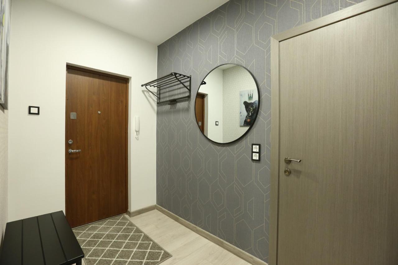 Comfy 2 Room Apartment - Free Parking - 350Mbps Wifi - Netflix Kaunas Ngoại thất bức ảnh