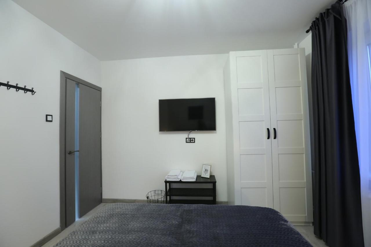Comfy 2 Room Apartment - Free Parking - 350Mbps Wifi - Netflix Kaunas Ngoại thất bức ảnh