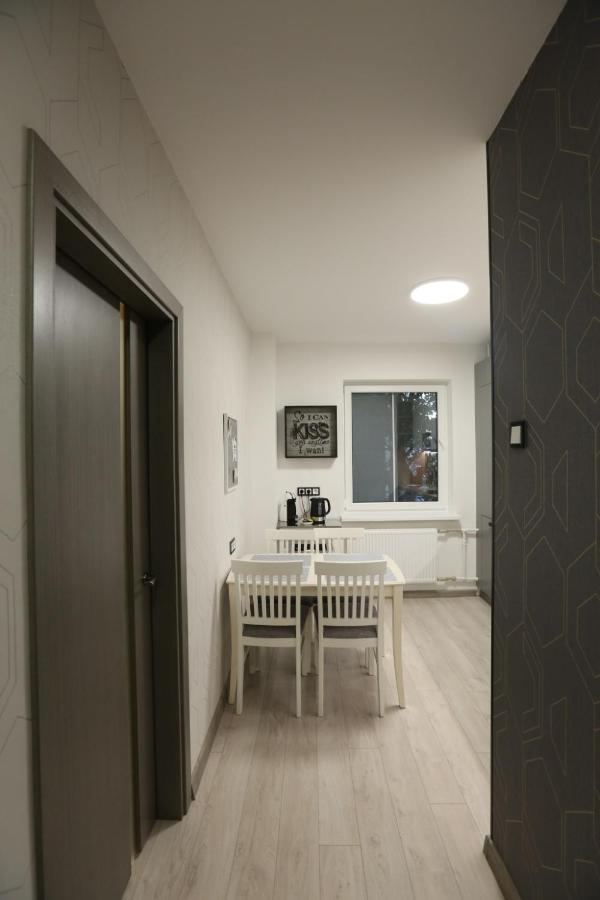 Comfy 2 Room Apartment - Free Parking - 350Mbps Wifi - Netflix Kaunas Ngoại thất bức ảnh