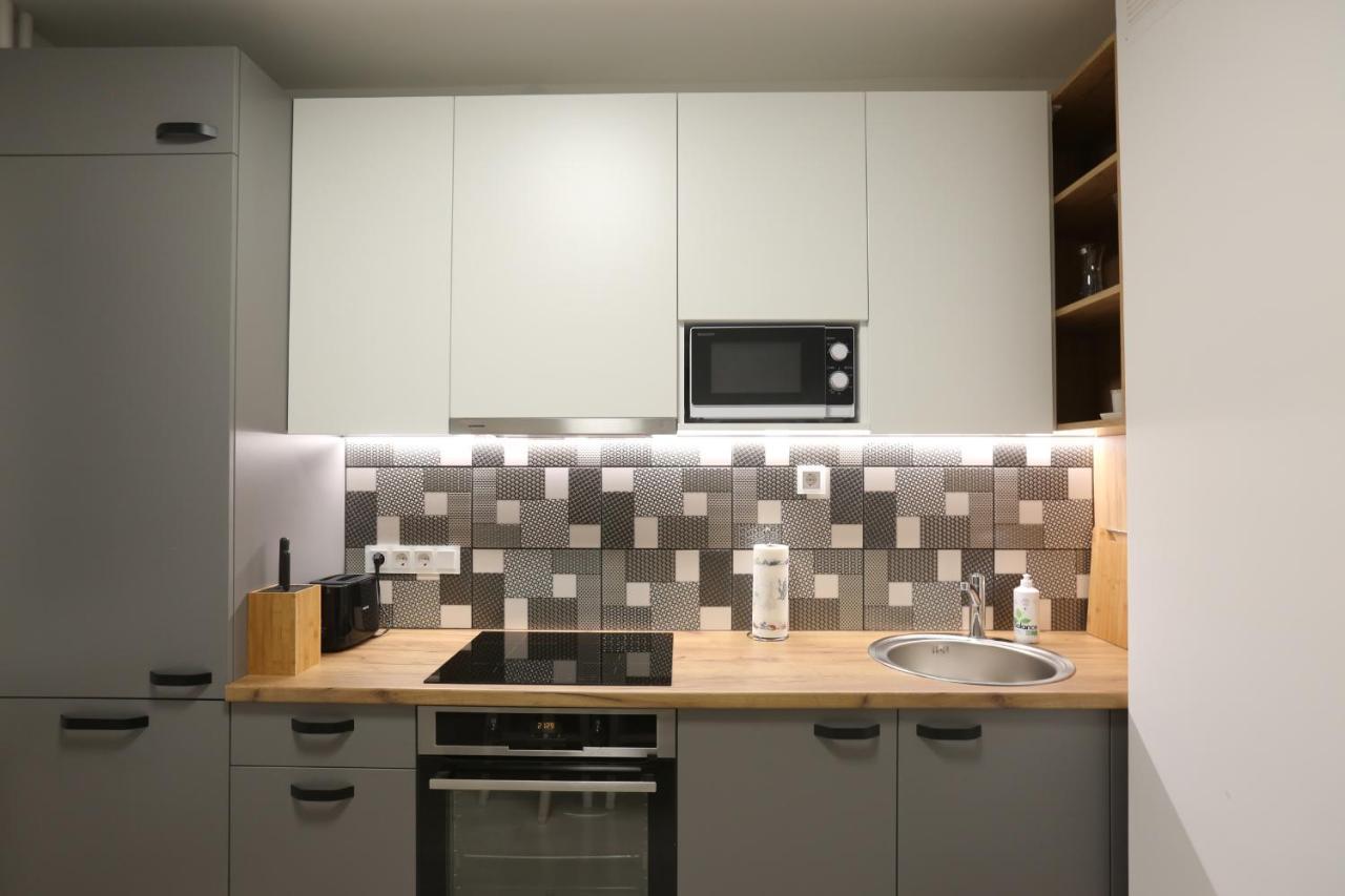 Comfy 2 Room Apartment - Free Parking - 350Mbps Wifi - Netflix Kaunas Ngoại thất bức ảnh